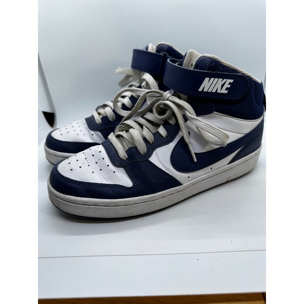 Nike Court Borough Mid 2 Sneakers, Sz 6.5 Youth Mid Top EUC SB 10